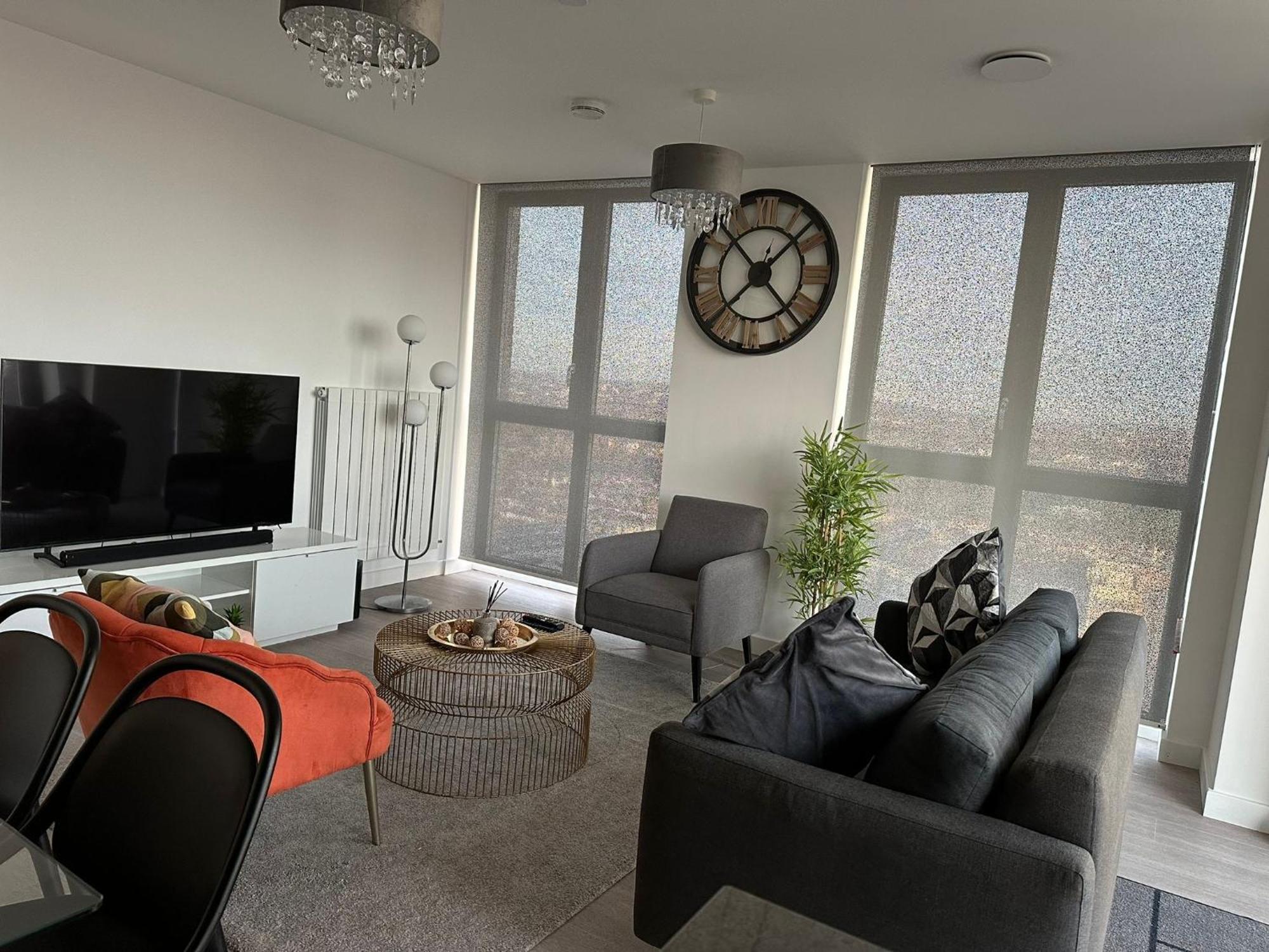 Immaculate 2-bed In East *